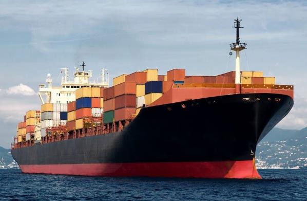 青島海運以其獨特地理位置和先進的港口設(shè)施成為連接世界的重要紐帶