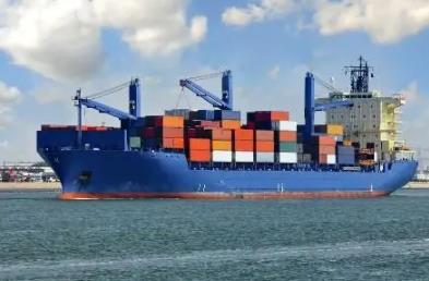 國際海運費并不是一成不變的，還受到很多因素的影響