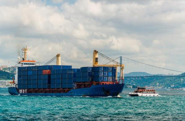 英國(guó)國(guó)際物流發(fā)展的重要性和影響有哪些？