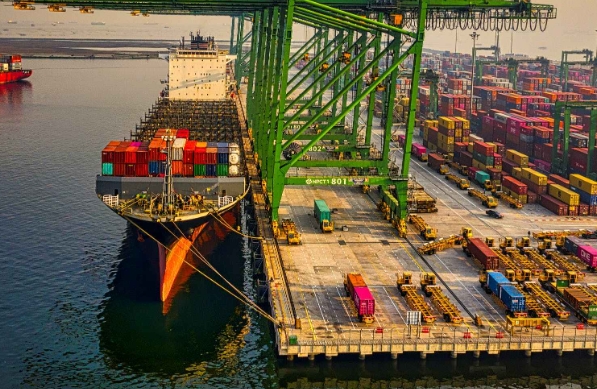 俄羅斯貨代作為一個(gè)千里之外的商業(yè)機(jī)會(huì)，具有巨大的發(fā)展?jié)摿?>
							</div>
							<div   id=