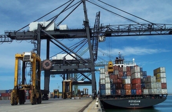 貨代物流在推動經濟發展、促進國際貿易方面發揮著重要作用