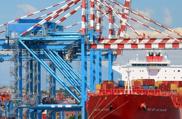 貨代公司是推動(dòng)全球經(jīng)濟(jì)一體化、促進(jìn)可持續(xù)發(fā)展的重要力量