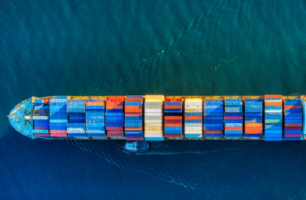 上海貨代是連接全球貿(mào)易的樞紐力量，推動著上海對外開放和經(jīng)濟發(fā)展