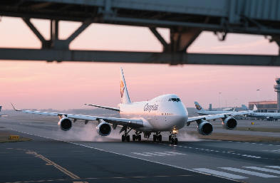 降低物流成本，提升運輸時效 —— 專業國際貨運代理為您助力